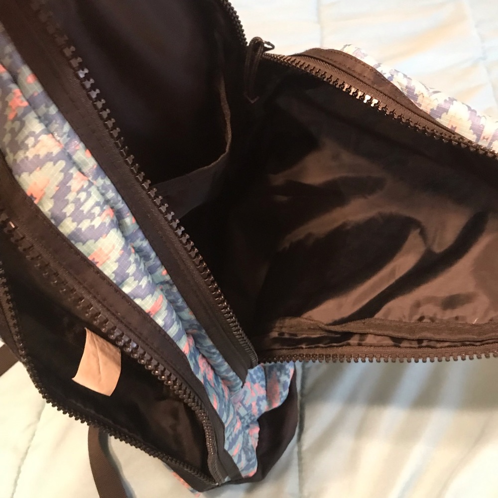 Backpack - Picture 4 of 4